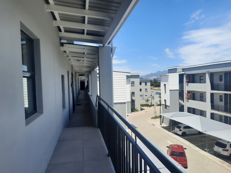 To Let 2 Bedroom Property for Rent in Langeberg Heights Western Cape